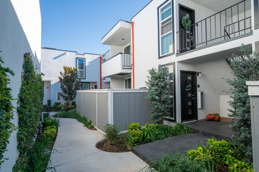 More Photos Of 712 S Fernwood St, West Covina Apartments For Sale