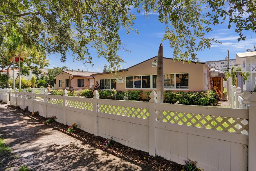 Primary Photo Of 1722 Madison St, Hollywood Assisted Living For Sale