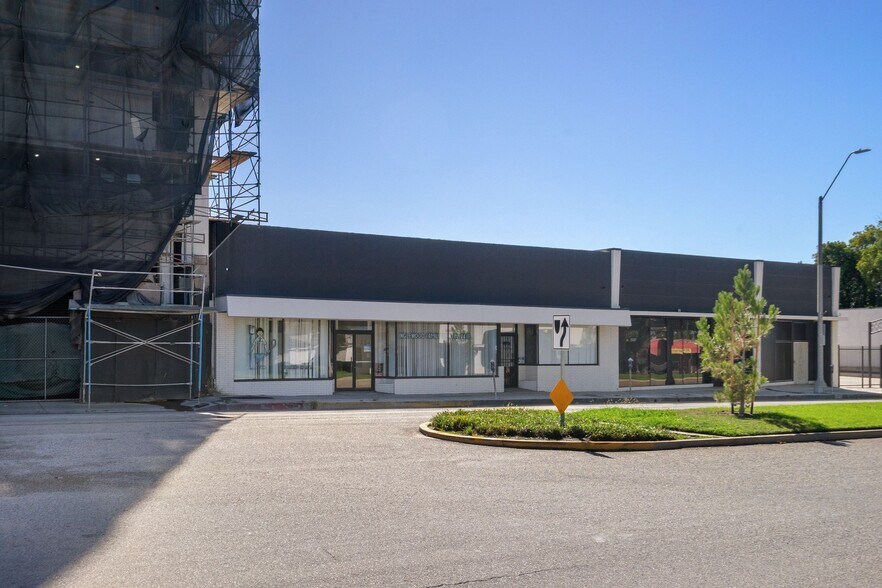 More Photos Of 330-334 E Hillcrest Blvd, Inglewood Medical For Sale