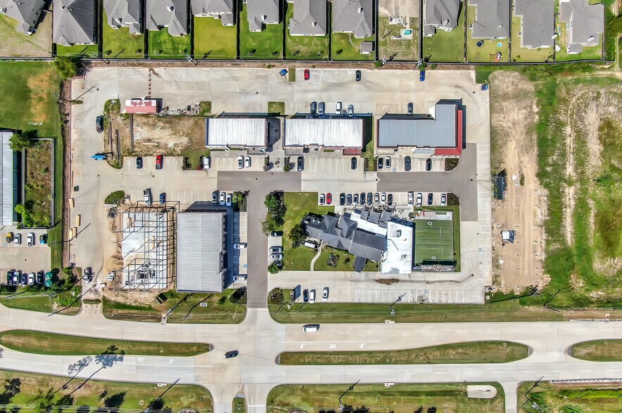 More Photos Of 23923 Gosling Rd, Spring Unknown For Lease