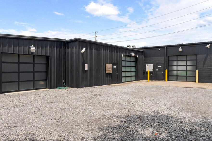 More Photos Of 2101 Chestnut St, Chattanooga Office For Lease