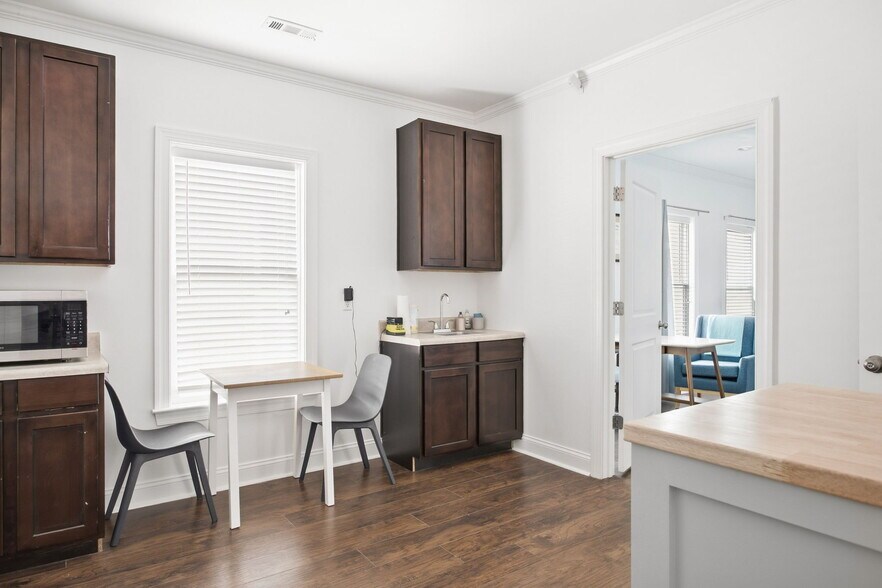 More Photos Of 801 Moreland Ave SE, Atlanta Office For Sale