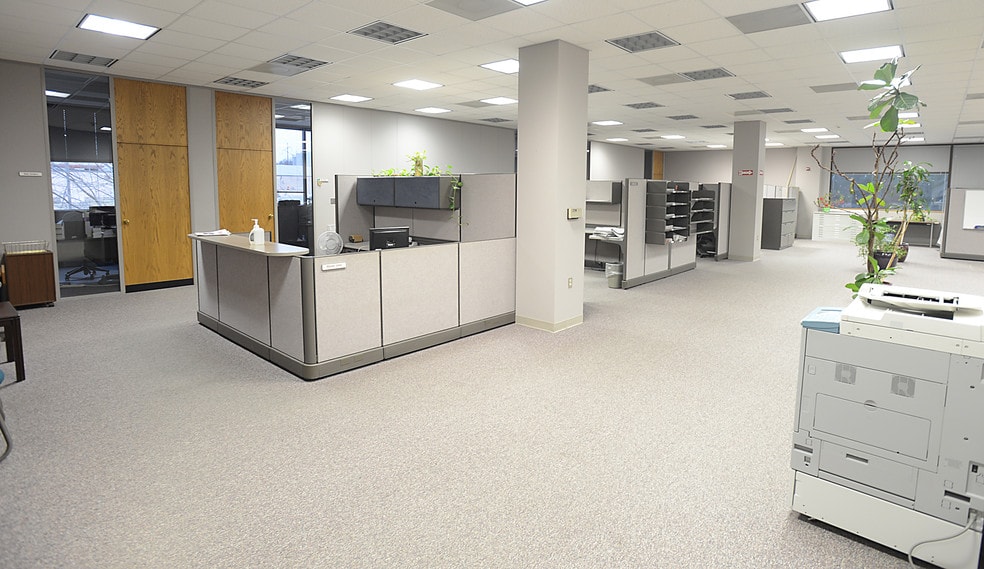 More Photos Of 3600 Wheeler Ave, Fort Smith Office For Sale