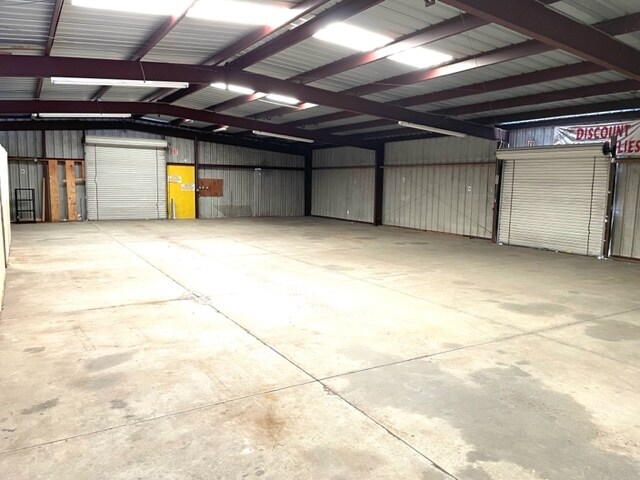 More Photos Of 952 Kenansville, Kenansville Warehouse For Lease
