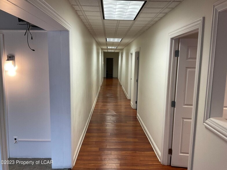More Photos Of 22 S Prospect St, Nanticoke Office For Sale