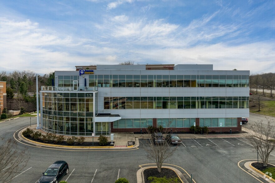 More Photos Of 525 Corporate Dr, Stafford Office For Lease