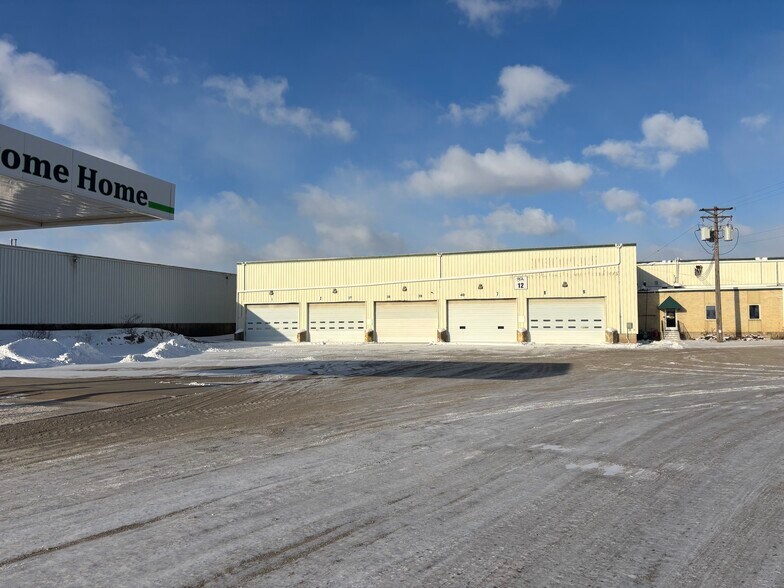 More Photos Of 1715 Dixie Rd, Neenah Industrial For Lease