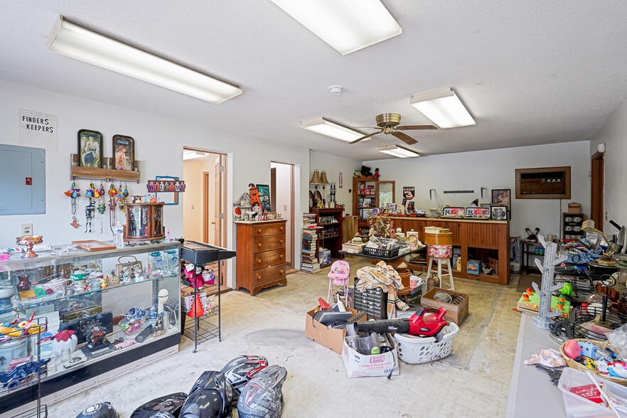 More Photos Of 347 Riverside Dr, North Grosvenordale Industrial For Sale