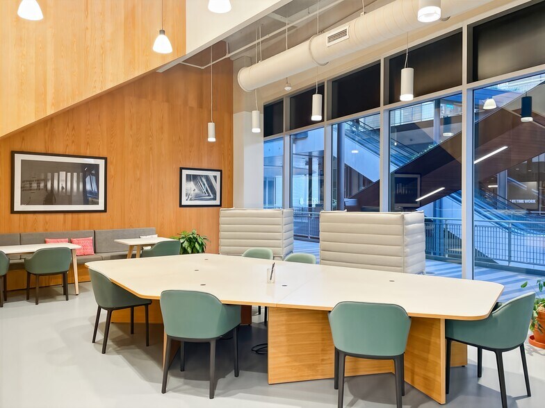More Photos Of 1201 Fannin St, Houston Coworking Space