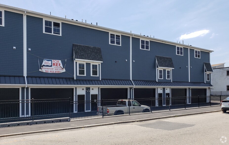 More Photos Of 42 Felton St, Waltham Warehouse For Lease