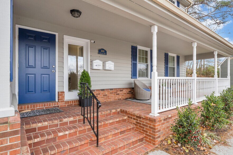 More Photos Of 3241 Electric Rd, Roanoke Office For Lease