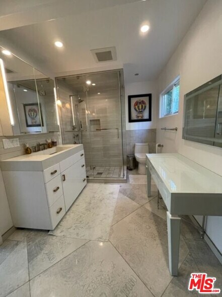 More Photos Of 425 Sunridge St, Playa Del Rey Multifamily For Sale