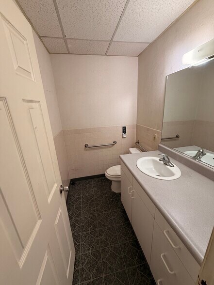 More Photos Of 3239 Adams Ave, San Diego Office For Lease