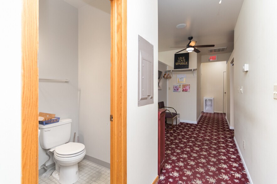 More Photos Of 2415 N Richmond St, Appleton Freestanding For Sale