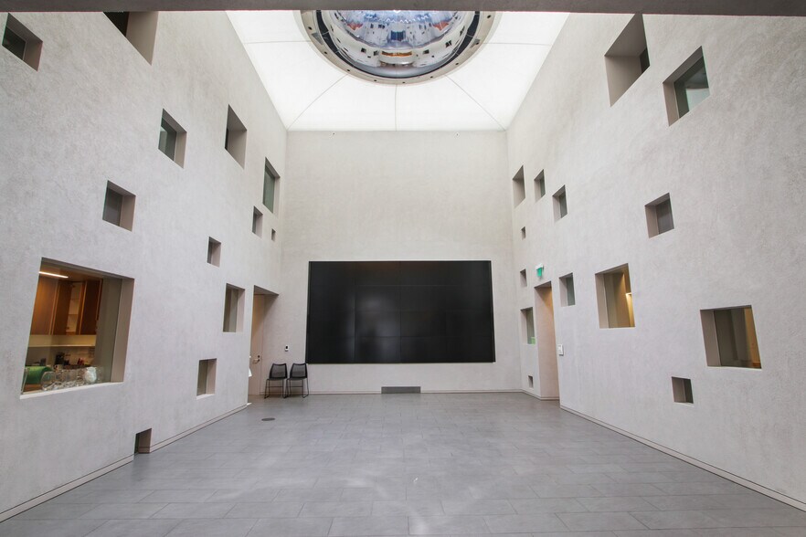 More Photos Of 1018-1024 Westwood Blvd, Los Angeles Storefront For Sale