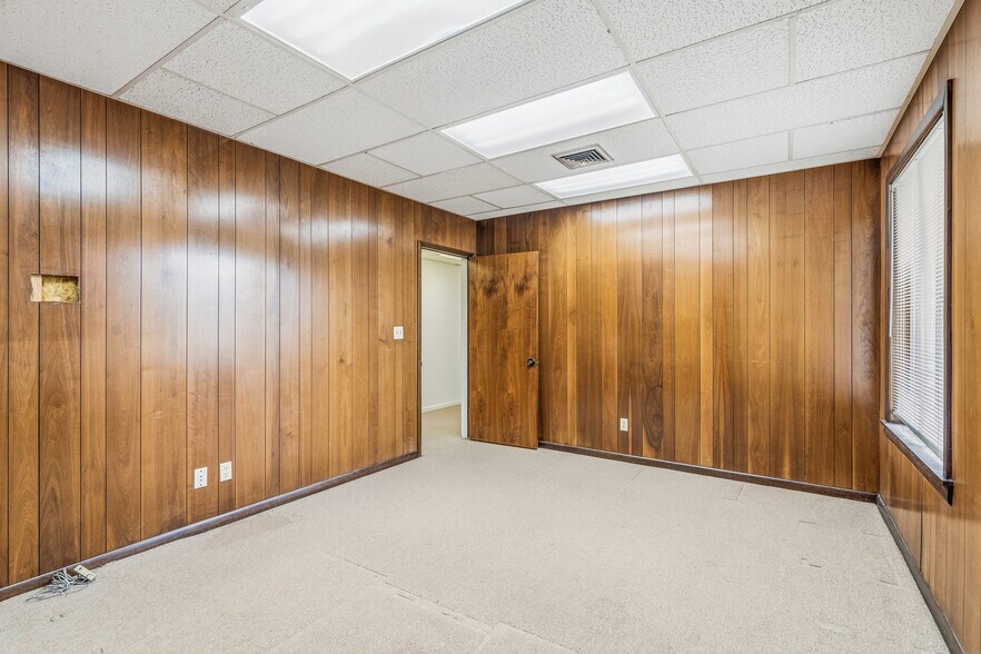 More Photos Of 2145 15th Ave, Vero Beach Office For Sale