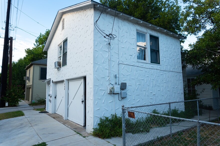 More Photos Of 133 W Huisache Ave, San Antonio Multifamily For Sale
