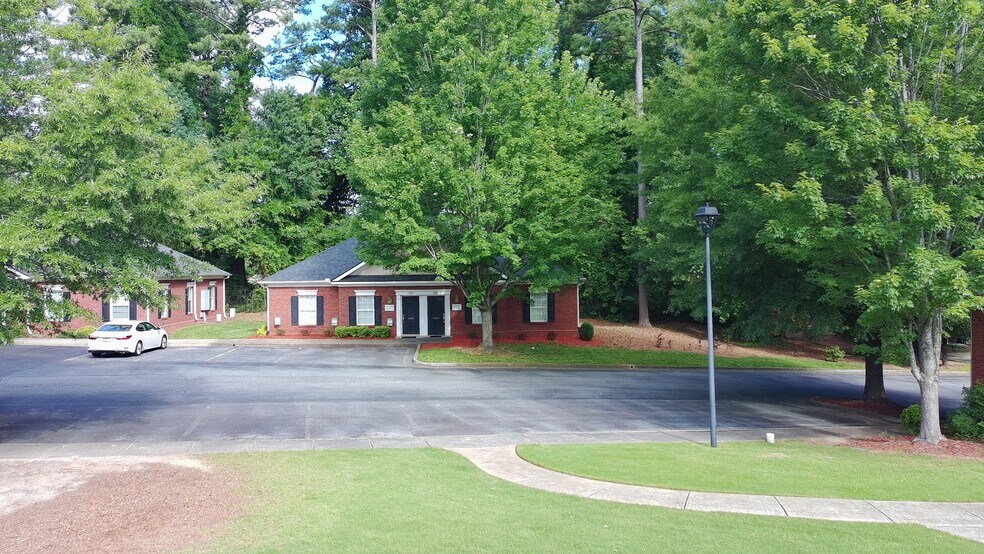 Primary Photo Of 2440 Sandy Plains Rd, Marietta Medical For Lease