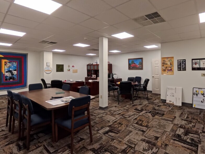 More Photos Of 200 Pine Brook Pl, Orwigsburg Office For Sale