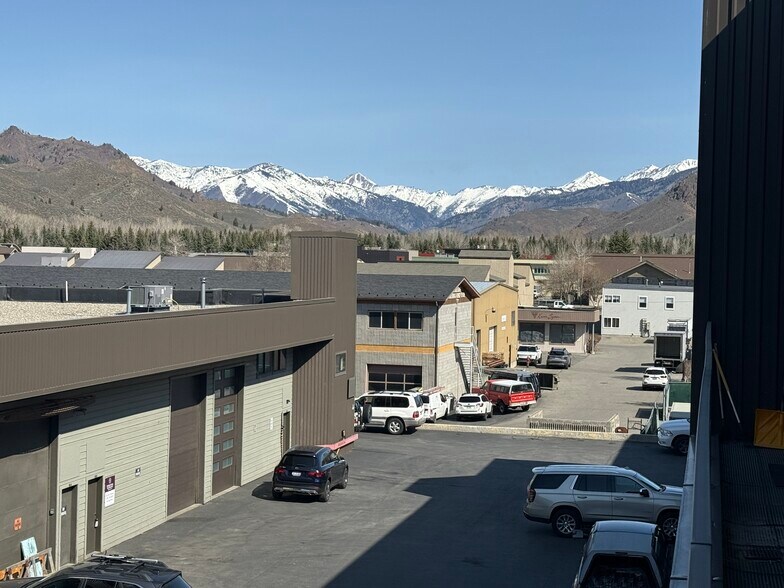 More Photos Of 471 E 10th St, Ketchum Warehouse For Sale
