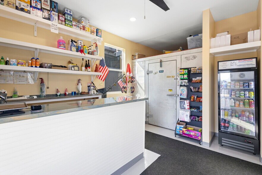 More Photos Of 275 Timber Island Rd, Carrabelle Restaurant For Sale