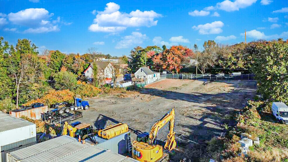 More Photos Of 62 Androvette St, Staten Island Land For Sale