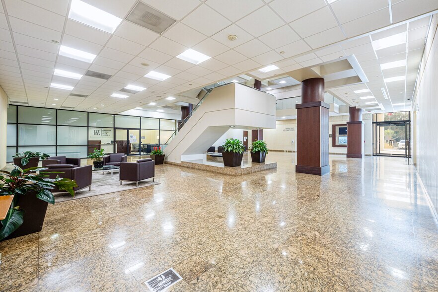 More Photos Of 601 NW Loop 410, San Antonio Office For Lease