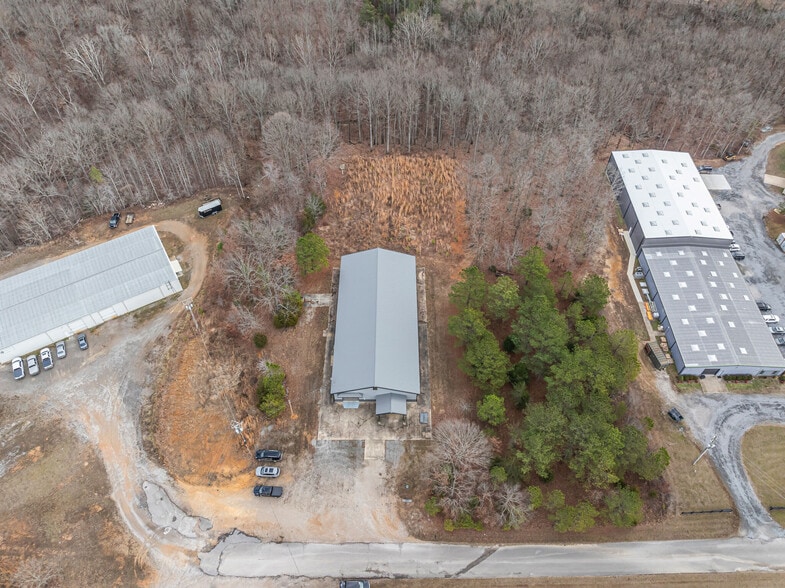 More Photos Of 1052 Debolt Ln, Centerville Manufacturing For Sale