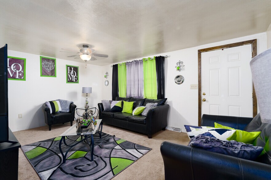 More Photos Of 210 Anderson Ln, Belleville Multifamily For Sale