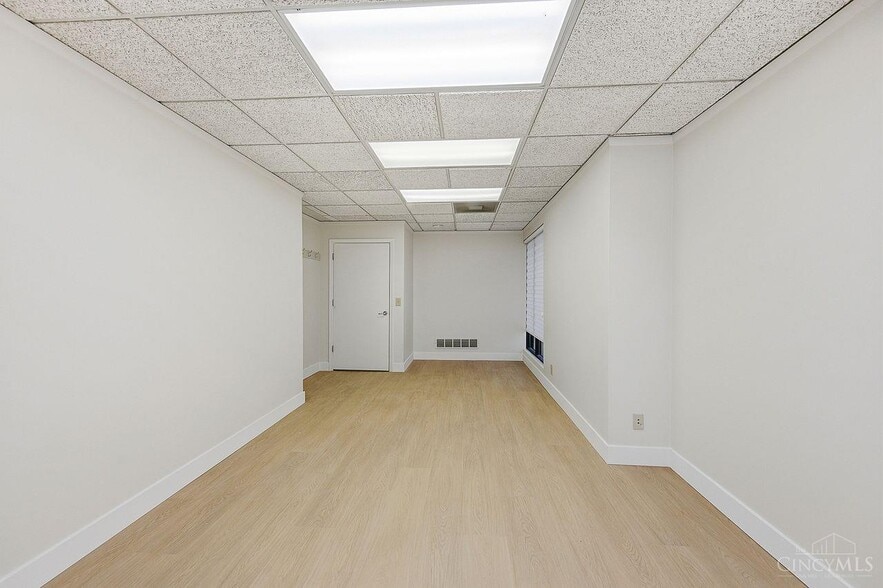 More Photos Of 347 Stanley Ave, Cincinnati Office Residential For Lease