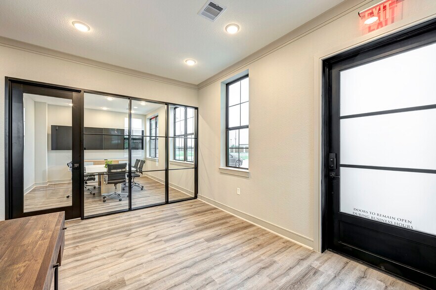 More Photos Of 10242 Greenhouse Rd, Cypress Office For Lease