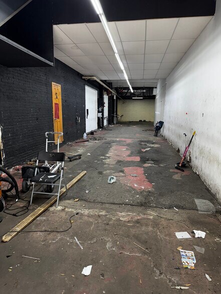 More Photos Of 135-05 Northern Blvd, Flushing Storefront Retail Office For Lease