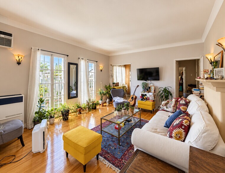 Primary Photo Of 1347 N Mansfield Ave, Los Angeles Apartments For Sale