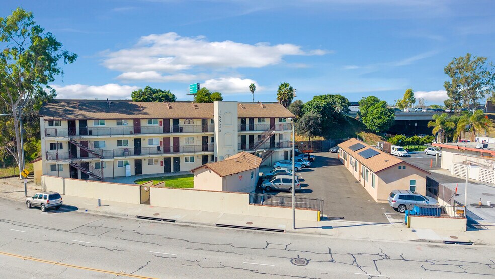 Primary Photo Of 16925 Prairie Ave, Torrance Apartments For Sale