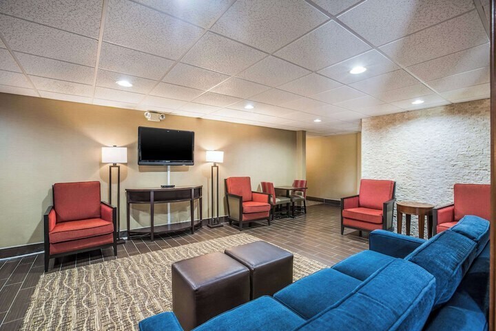 More Photos Of 730 E Xenia Dr, Fairborn Hotel For Sale