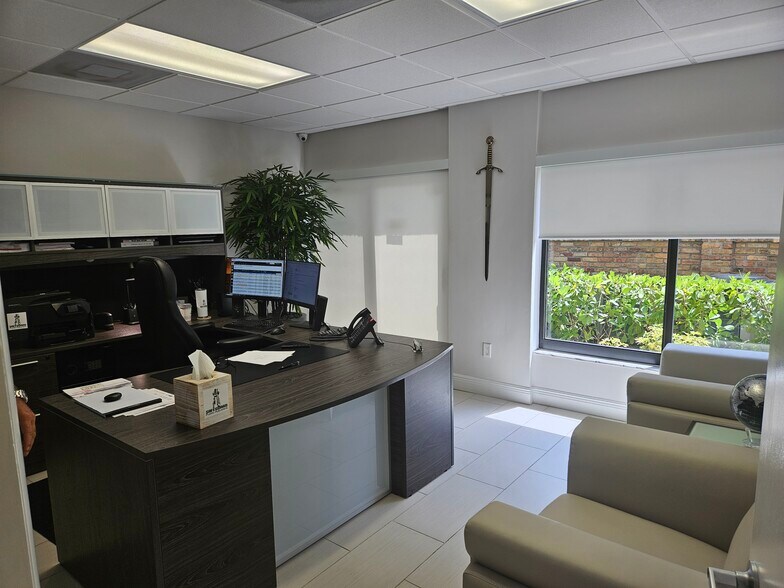 More Photos Of 300 NW 70th Ave, Plantation Medical For Lease