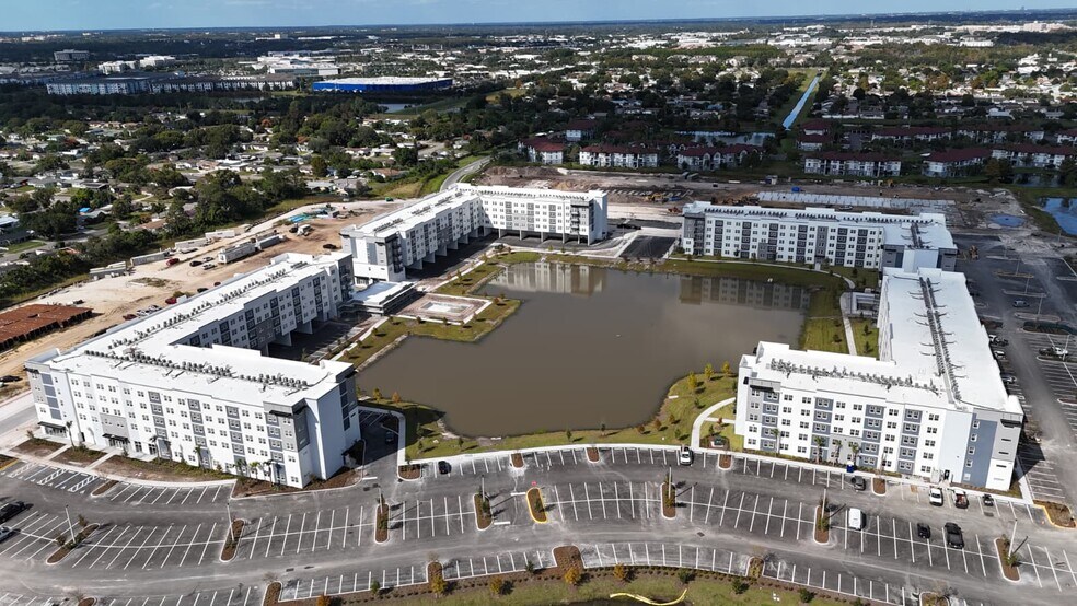 More Photos Of 2531 W Oak Ridge Rd, Orlando Apartments For Lease