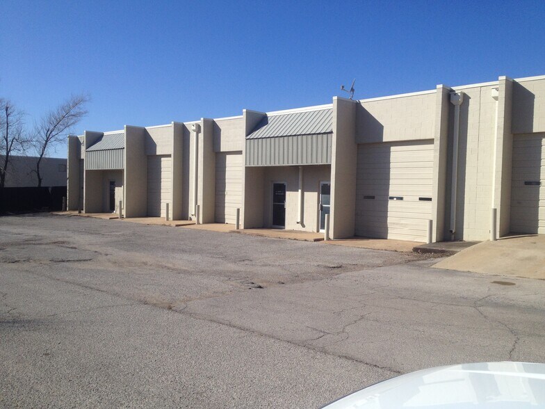 Primary Photo Of 3920 Classen Blvd, Norman Industrial For Lease