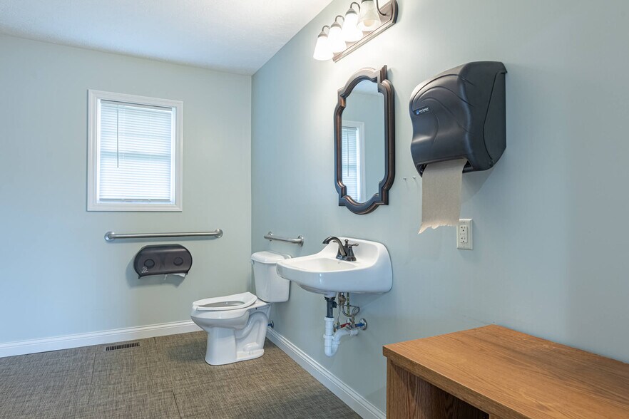 More Photos Of 1001 N County Road 25A, Troy Office For Sale