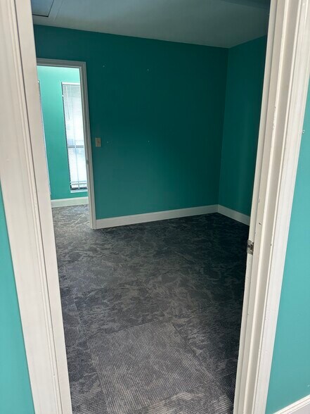 More Photos Of 10569 Lem Turner Rd, Jacksonville Medical For Sale