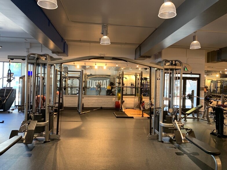 More Photos Of 1526 Webster St, Alameda Health Club For Sale