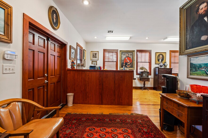 More Photos Of 19 Riberia St, Saint Augustine Office For Sale