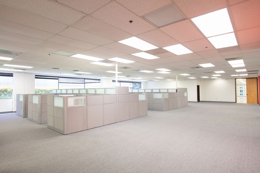 More Photos Of 145-155 N Wolfe Rd, Sunnyvale Flex For Sale