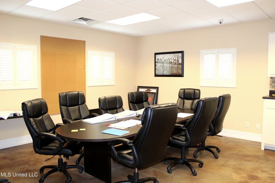 More Photos Of 2205 Petit Bois St, Pascagoula Warehouse For Sale