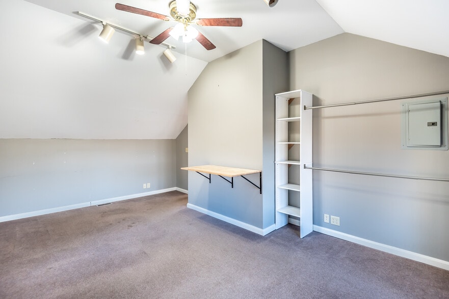 More Photos Of 3386 N State Route 123, Lebanon Office For Sale