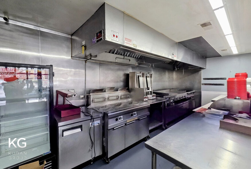 More Photos Of 3734 W Irving Park Rd, Chicago Restaurant For Lease