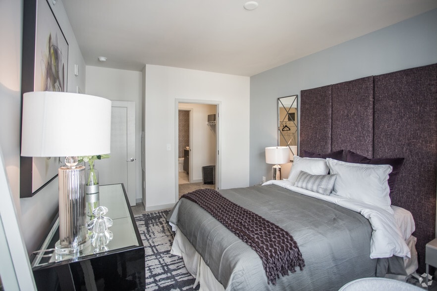 More Photos Of 8010 Gramercy Blvd, Rockville Apartments For Lease