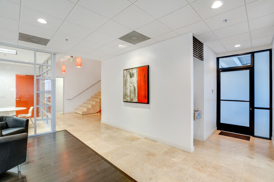 More Photos Of 10145 Via De La Amistad, San Diego Loft Creative Space For Sale
