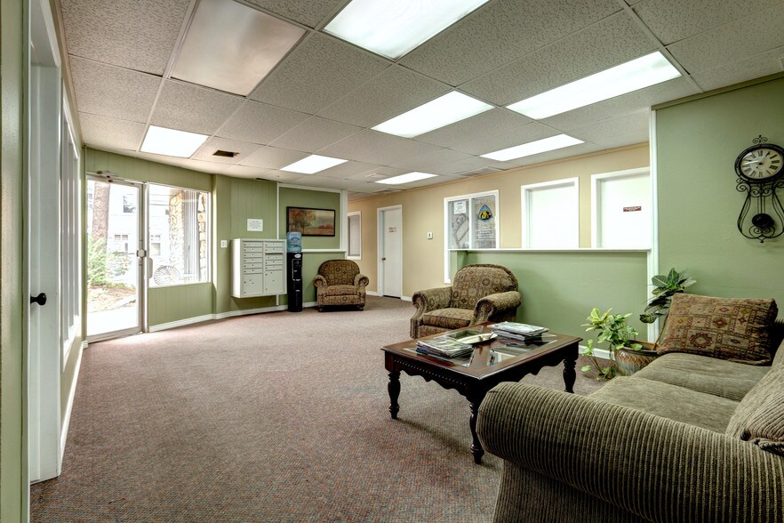 More Photos Of 240 S Wilcox St, Castle Rock Loft Creative Space For Sale