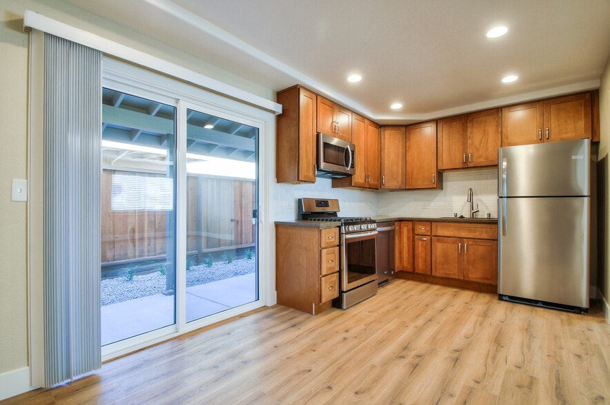 More Photos Of 284 I St, Livermore Apartments For Sale